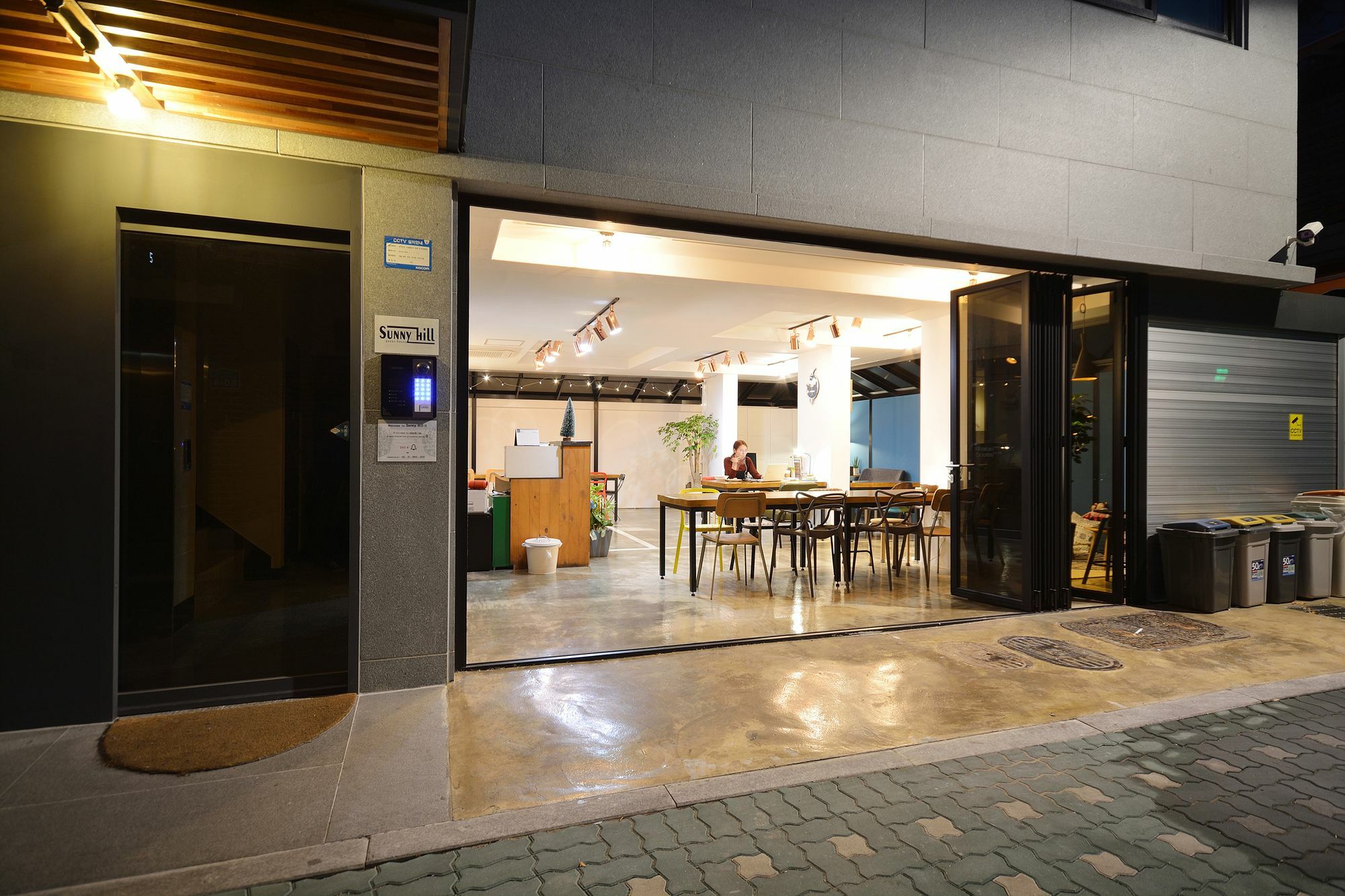 Sunnyhill Hostel Hongdae Seoul Exterior foto